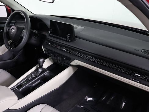 Used 2023 Honda Accord EX image 28