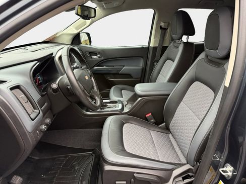 Used 2019 Chevrolet Colorado Z71 image 12