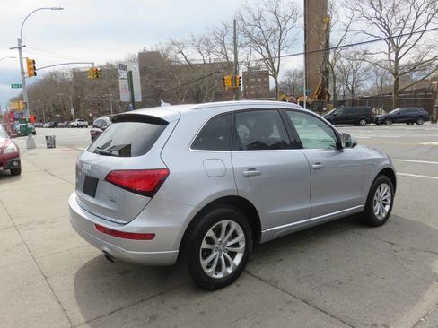 Used 2016 Audi Q5 2.0T Premium Plus w/ Technology Package image 4