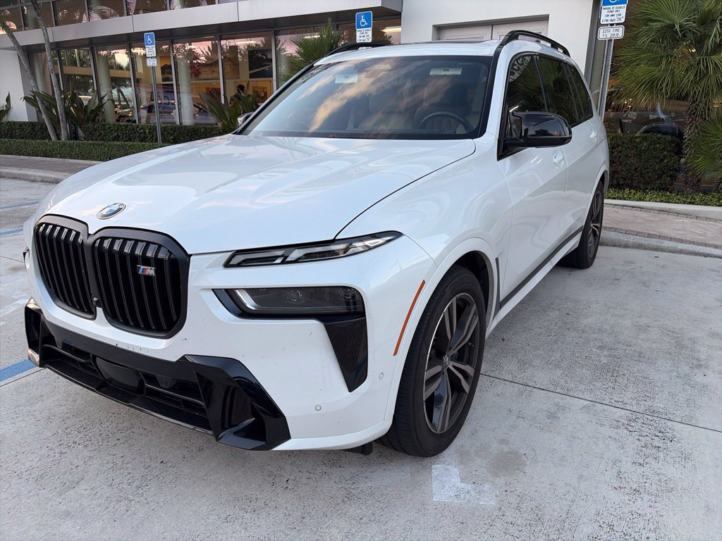 Certified 2024 BMW X7 M60i w/ Executive Package AWD/4WD image 4