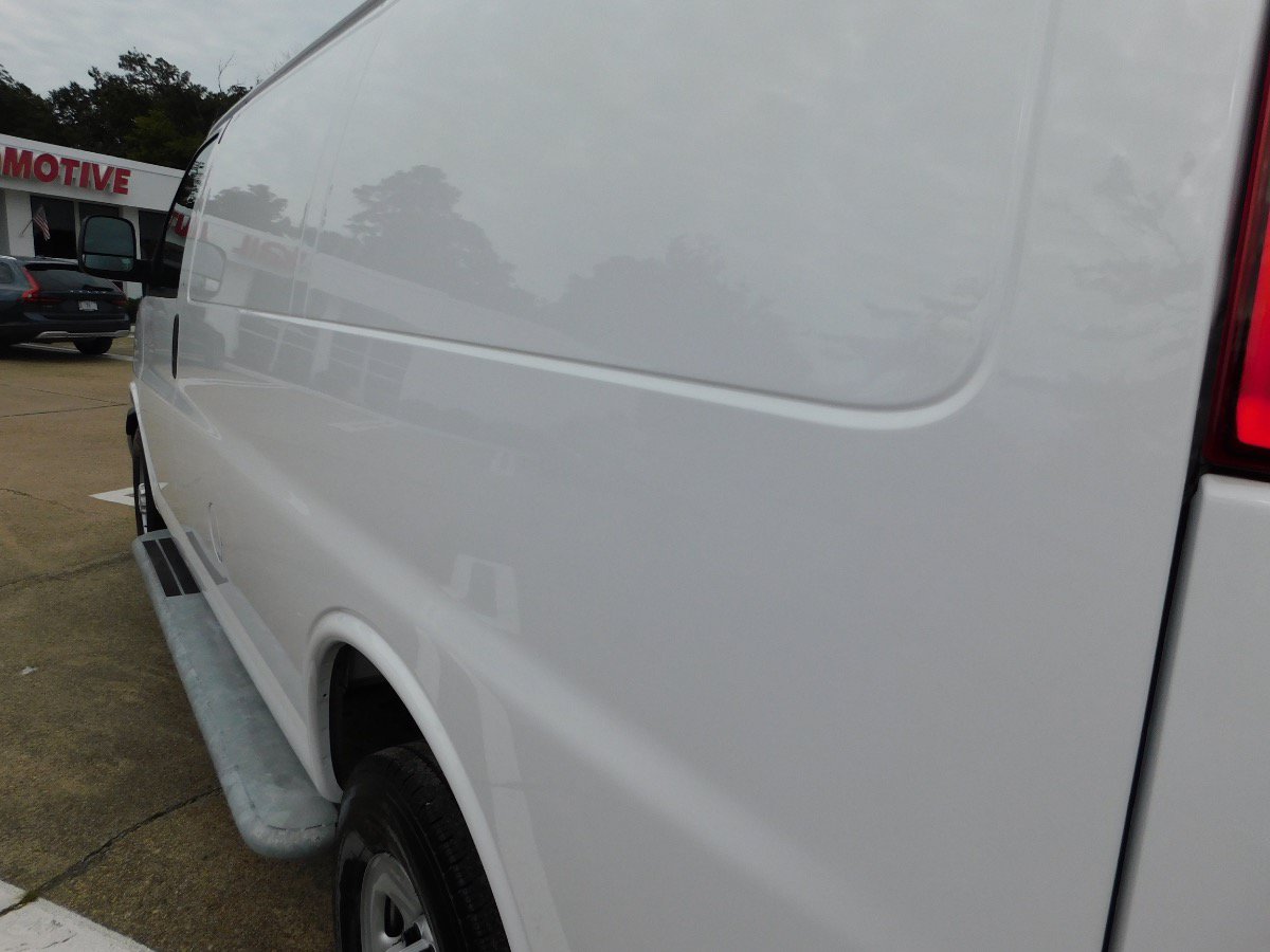 Used 2025 GMC Savana 2500 w/ Driver Convenience Package RWD image 9