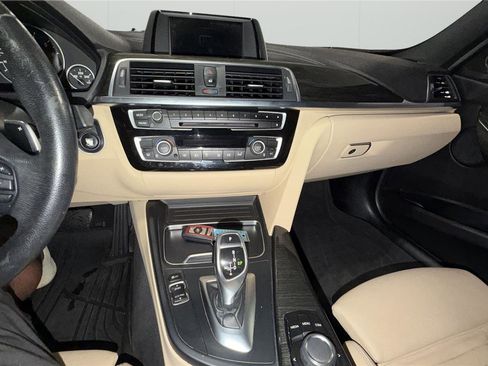 Used 2018 BMW 330i Sedan w/ Convenience Package RWD image 17