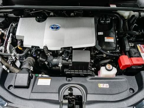 Certified 2021 Toyota Prius L Eco image 26