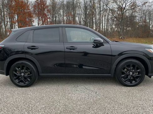 Used 2023 Honda HR-V Sport image 10