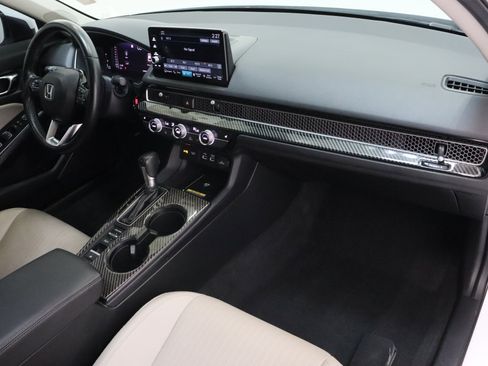 Used 2022 Honda Civic Touring image 37