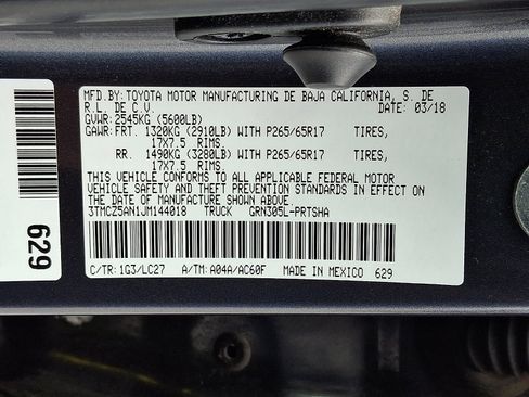 Used 2018 Toyota Tacoma TRD Sport AWD/4WD image 27