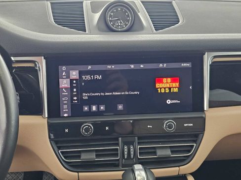 Used 2024 Porsche Macan S image 27