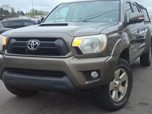 Used 2012 Toyota Tacoma 4x4 Double Cab w/ TRD Sport Pkg image 9