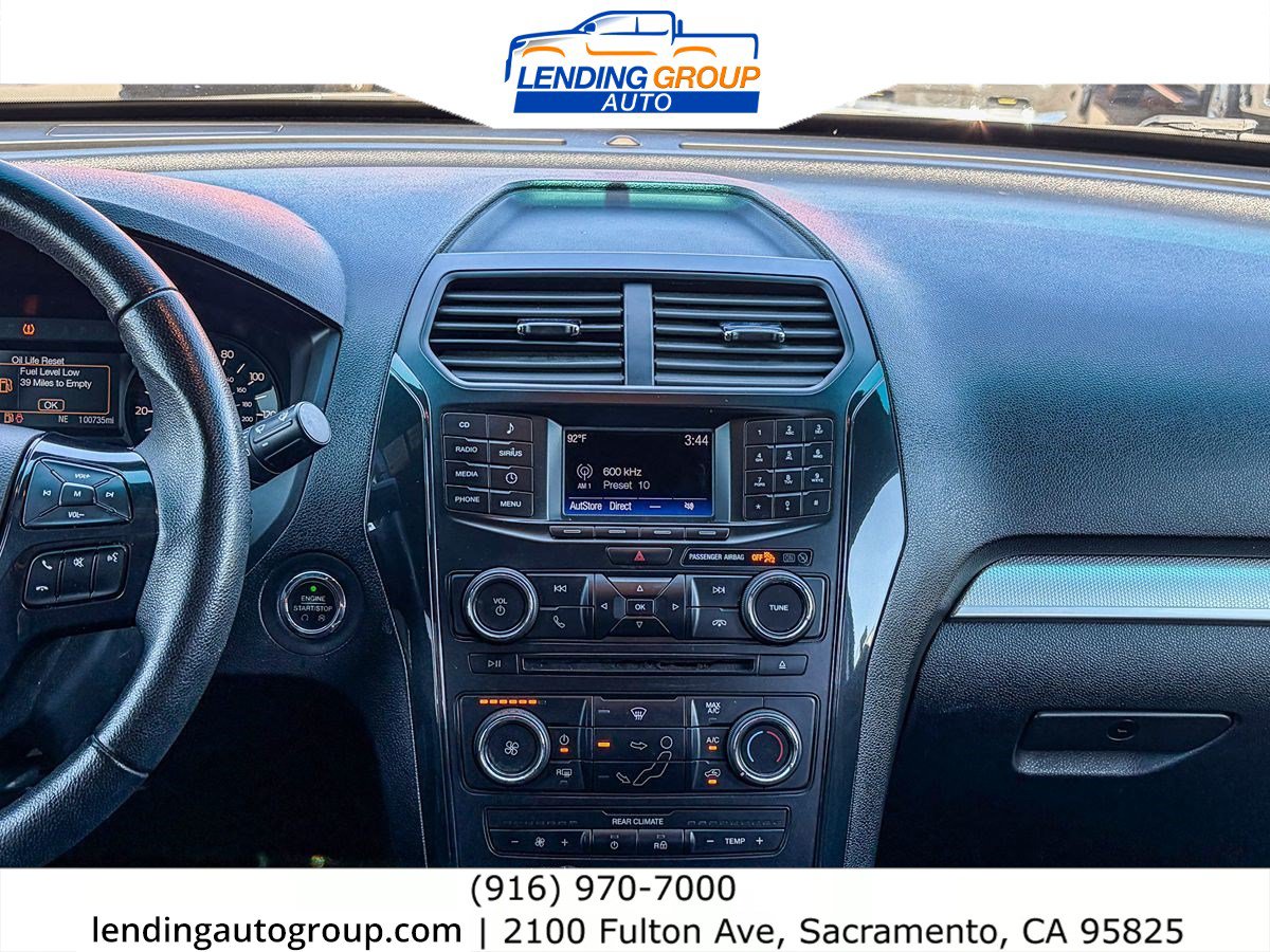 Used 2017 Ford Explorer XLT FWD image 12