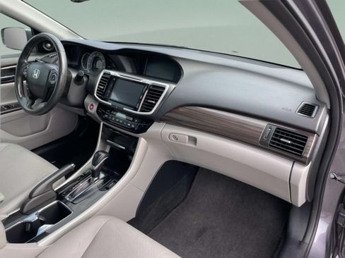Used 2017 Honda Accord EX-L image 17