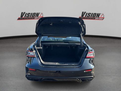 Used 2019 Nissan Maxima SR w/ Premium Package image 11