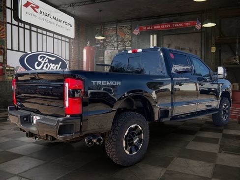 New 2026 Ford F250 Platinum w/ Tremor Off-Road Package image 6
