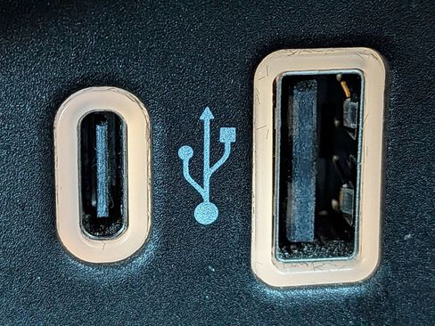 Used 2022 Lincoln Nautilus Reserve image 26