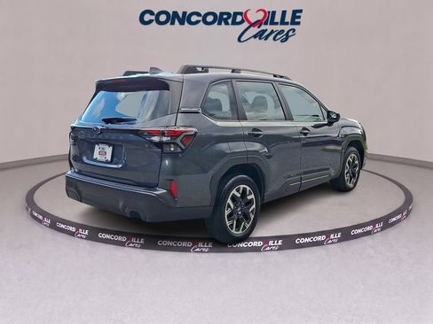 Certified 2025 Subaru Forester AWD/4WD image 7