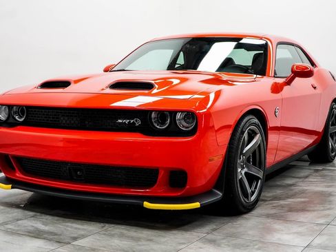Used 2023 Dodge Challenger SRT Hellcat image 5