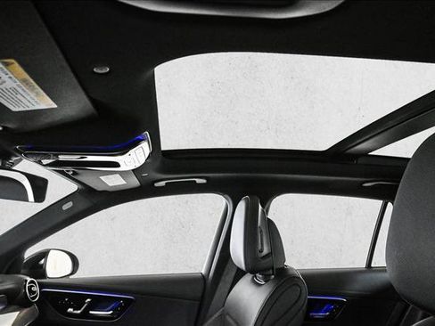 Certified 2025 Mercedes-Benz GLC 43 AMG 4MATIC image 17