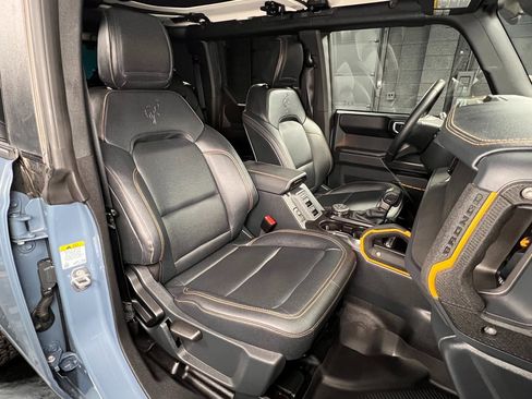Used 2024 Ford Bronco Badlands image 4
