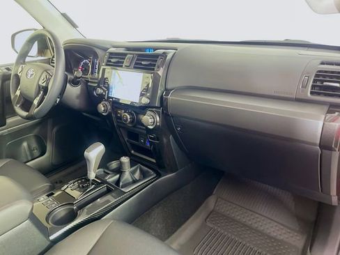 Used 2023 Toyota 4Runner TRD Off-Road Premium w/ Moonroof Package AWD/4WD image 31