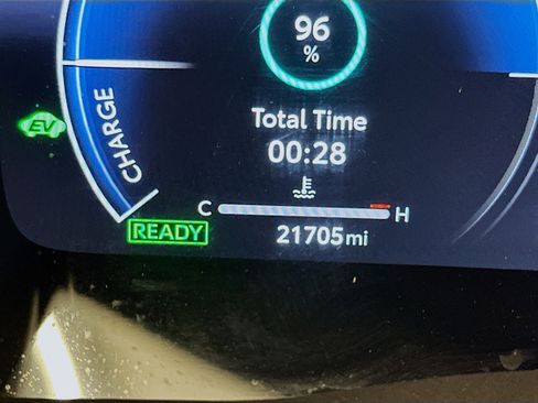 Used 2025 Toyota Camry XSE image 19