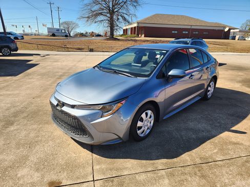Used 2021 Toyota Corolla L image 8