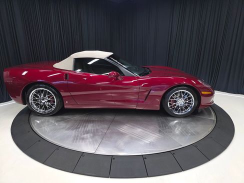 Used 2006 Chevrolet Corvette Convertible w/ Preferred Equipment Group RWD image 14