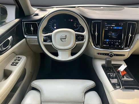 Used 2024 Volvo S60 T8 Ultimate w/ Climate Package image 7