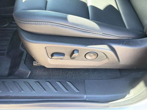 Used 2025 GMC Canyon Elevation w/ Convenience Package AWD/4WD image 25