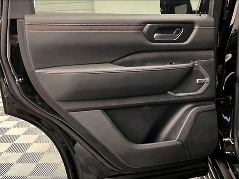New 2026 Nissan Armada Platinum AWD/4WD image 33