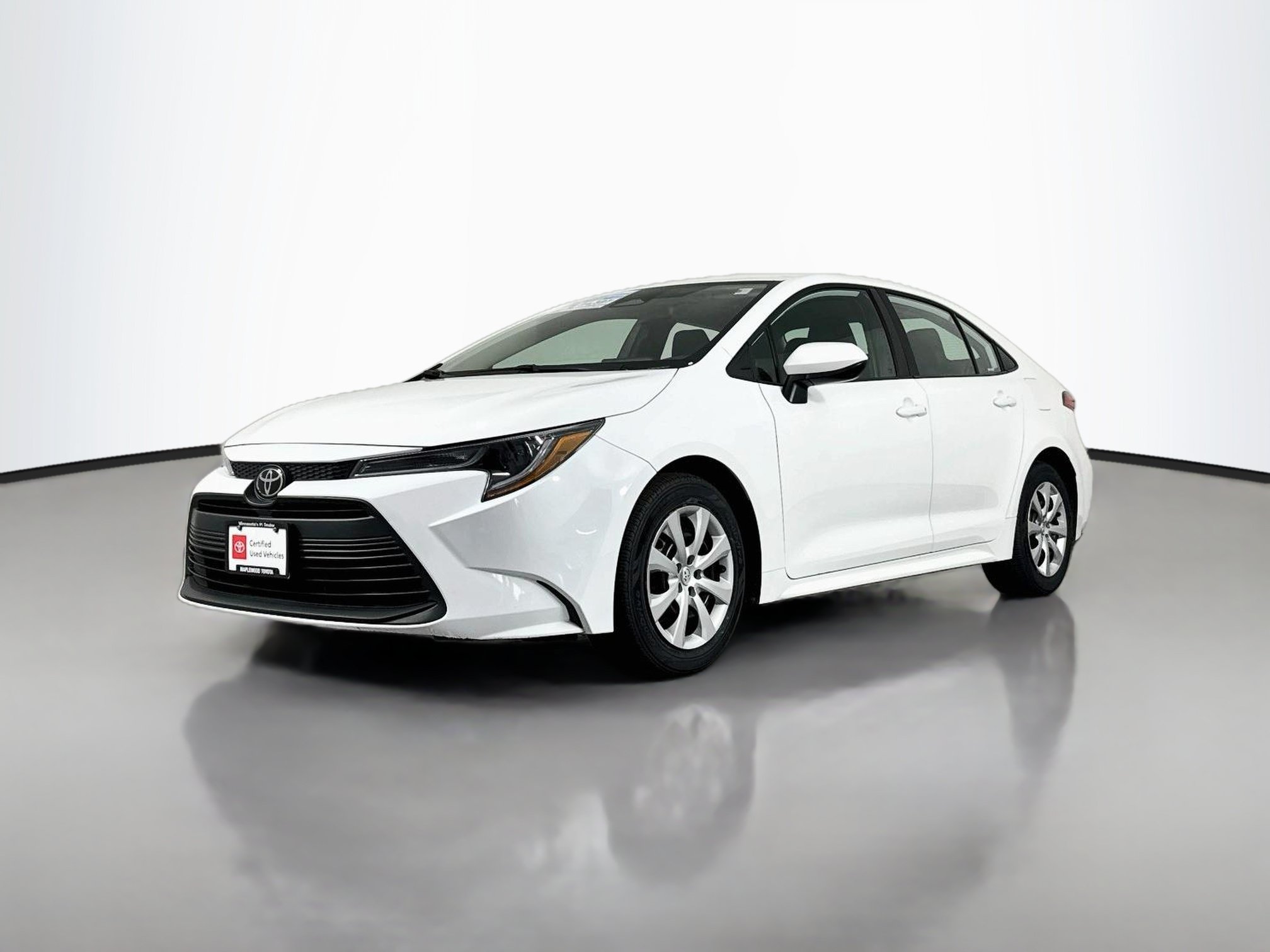 Certified 2025 Toyota Corolla LE FWD image 3