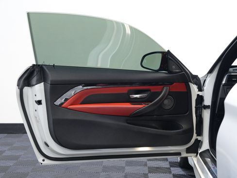 Used 2020 BMW M4 Coupe w/ Competition Package RWD image 24