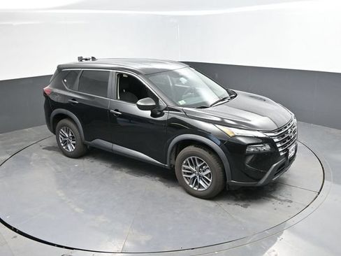 Used 2024 Nissan Rogue S AWD/4WD image 39