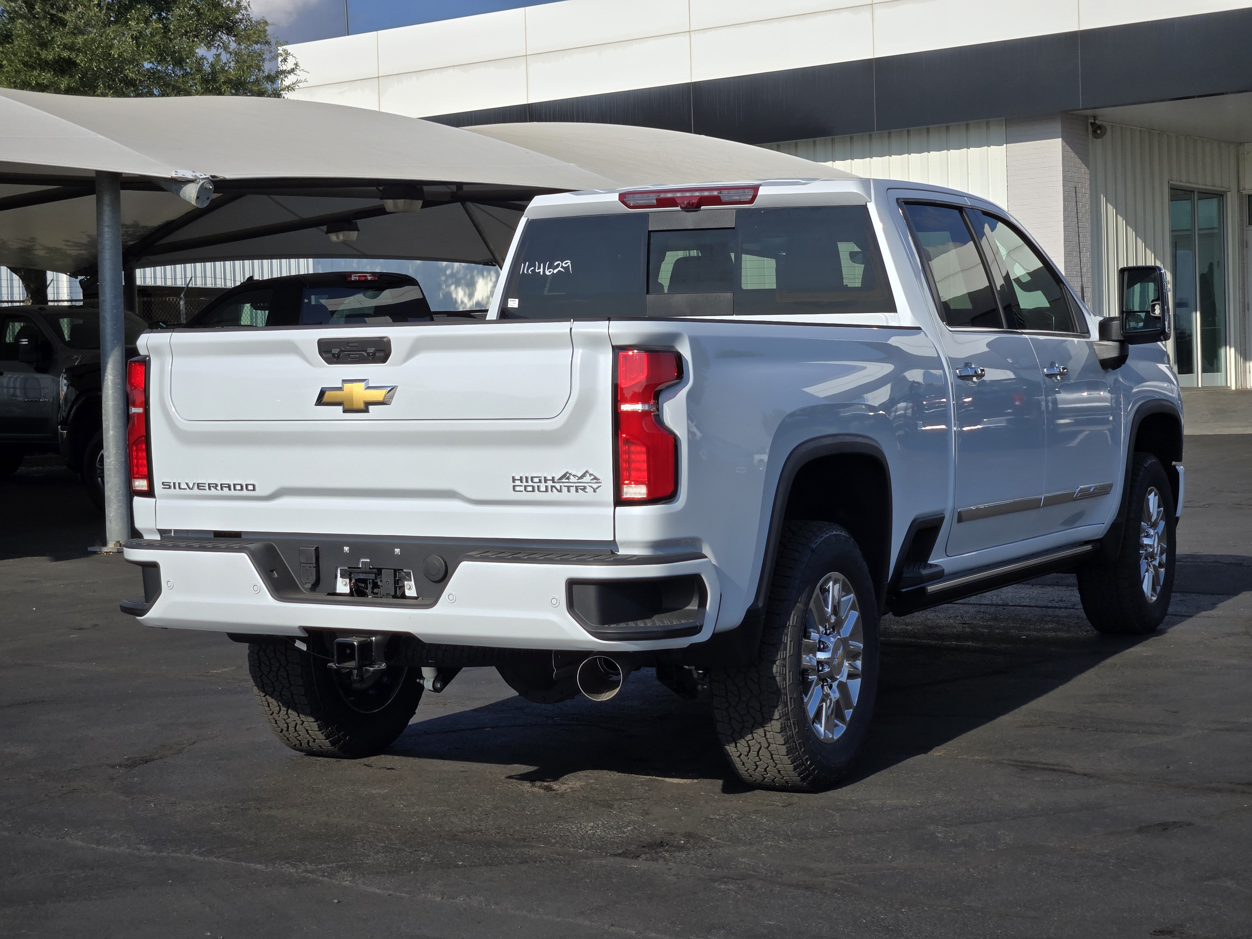 New 2026 Chevrolet Silverado 2500 High Country w/ Technology Package AWD/4WD image 4