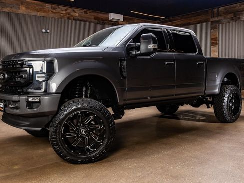 Used 2021 Ford F350 Platinum AWD/4WD image 3