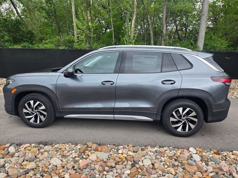 New 2026 Volkswagen Tiguan S FWD image 2