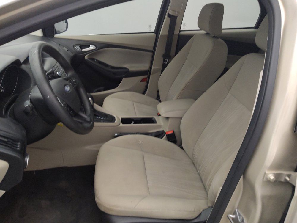 Used 2018 Ford Focus SE FWD image 17