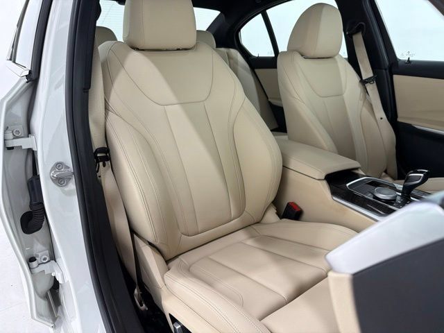 Used 2020 BMW 330i xDrive Sedan w/ Convenience Package AWD/4WD image 19