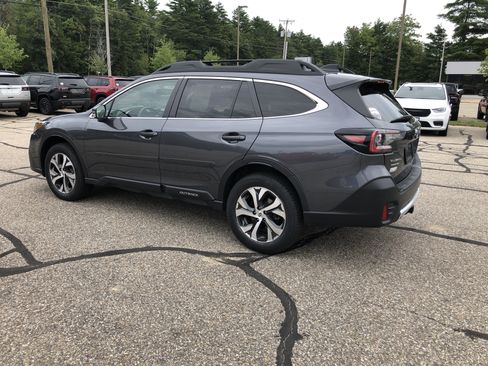 Used 2022 Subaru Outback Limited XT AWD/4WD image 5