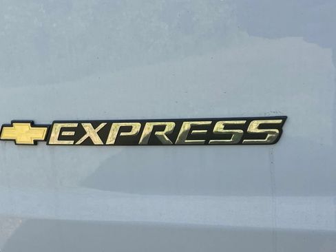 New 2025 Chevrolet Express 3500 w/ Driver Convenience Package RWD image 23