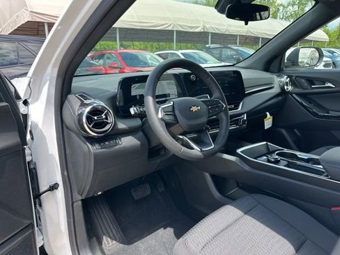 New 2026 Chevrolet Equinox LT AWD/4WD image 13