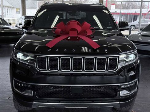 Used 2022 Jeep Wagoneer Series III w/ Premium Group I image 3