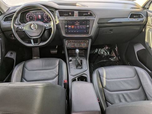 Used 2018 Volkswagen Tiguan SEL Premium FWD image 12