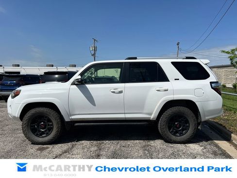 Used 2023 Toyota 4Runner SR5 Premium w/ Moonroof Package AWD/4WD image 6