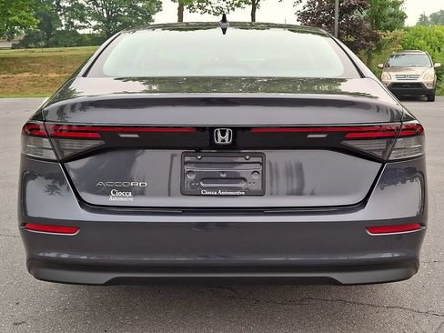 Used 2025 Honda Accord LX image 8