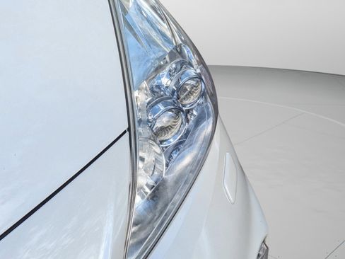 Used 2013 Toyota Prius V Five image 14