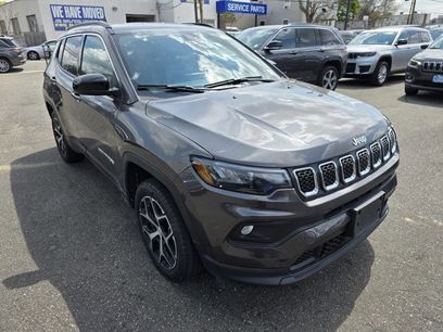 Used 2024 Jeep Compass Latitude
