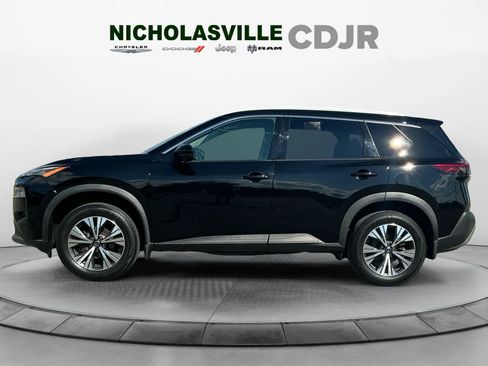 Used 2021 Nissan Rogue SV w/ Premium Package AWD/4WD image 2