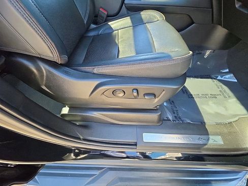 Used 2023 Chevrolet Tahoe High Country AWD/4WD image 38