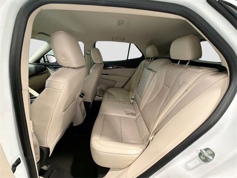 Used 2023 Buick Envision Essence image 19