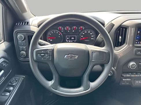 Used 2026 Chevrolet Silverado 2500 Custom w/ Custom Value Package image 14