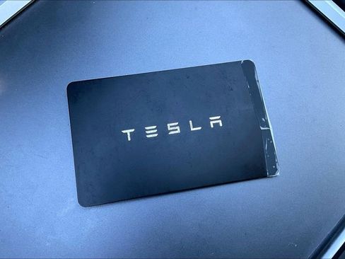 Used 2023 Tesla Model 3 Standard Range image 12